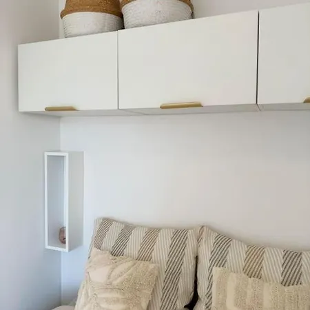 Aux Portes De Paris Apartment *